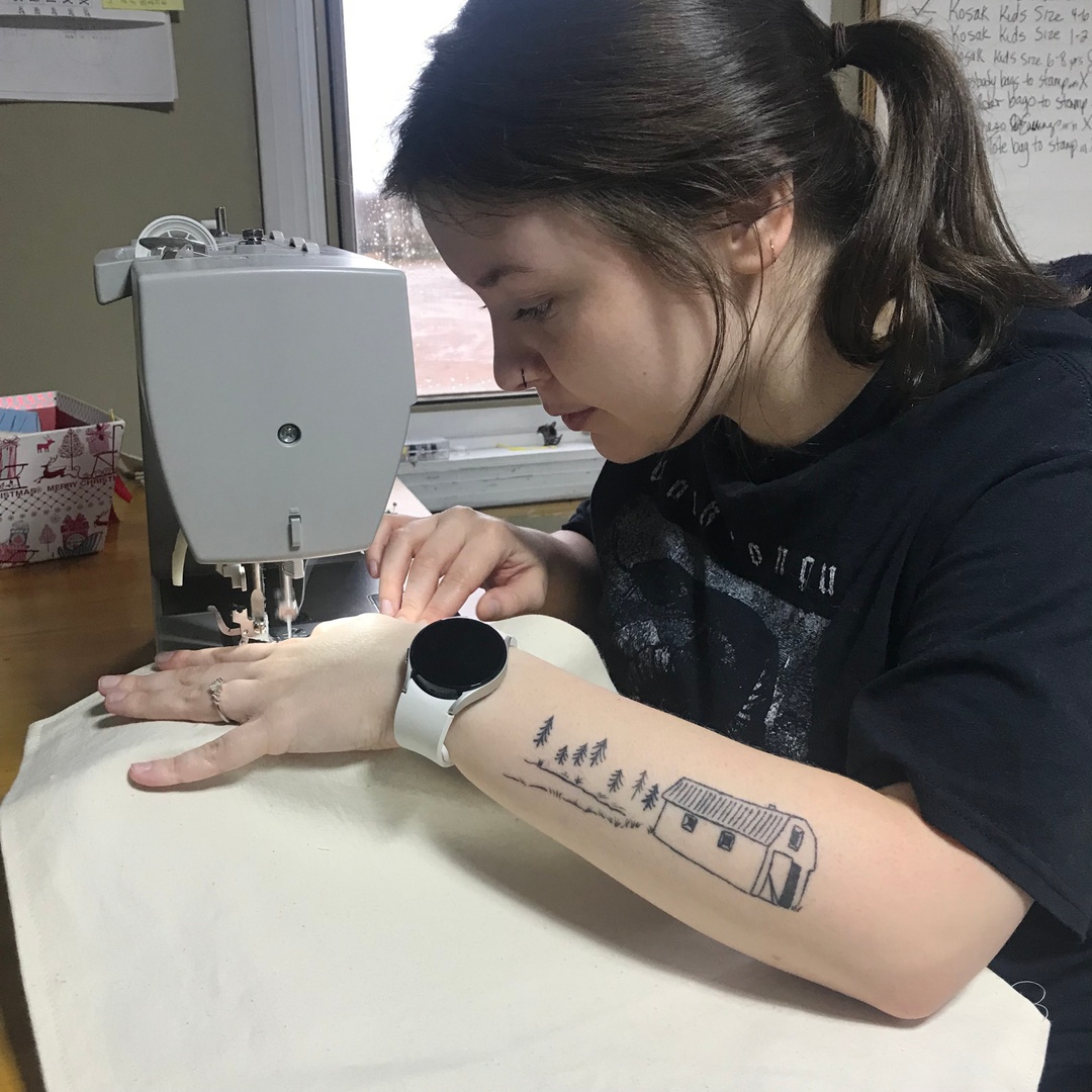 Living Heritage Podcast Ep235 Mentor-Apprentice Program: Cossack Making with Charlene Rumbolt &amp; Katie Lee

In this episode we talk with mentor Charlene Rumbolt, and apprentice Katie Lee who are two participants of Heritage NL’s Mentor-Apprentice Program.

ichblog.ca/2023/06/living…