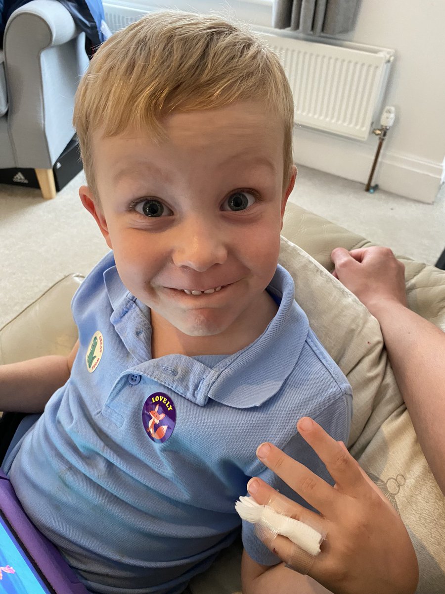 Angela101Carr's tweet photo. This boy of mine ….. 24 hours after getting rid of the sling for his broken collar bone, he only goes and breaks his finger 🫣 @MapplewellPSRec @MapplewellSch Thank you to all the staff for looking after him until I arrived ❤️ https://t.co/6V83SDCF17