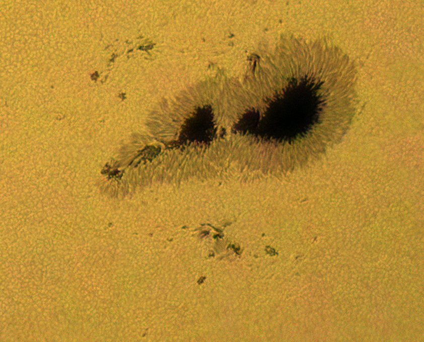 aak_kassel's tweet photo. Der Sonnenfleck #AR3363 von der #Sternwarte auf dem @sfn_kassel  aus mit unserem 14 Zoll Schmidt-Cassegrain aufgenommen. 

Der Sonnenfleck ist so groß, dass er auch ohne Teleskop durch eine Sonnenfilterfolie zu sehen ist. https://t.co/Ohs2n8eyJh