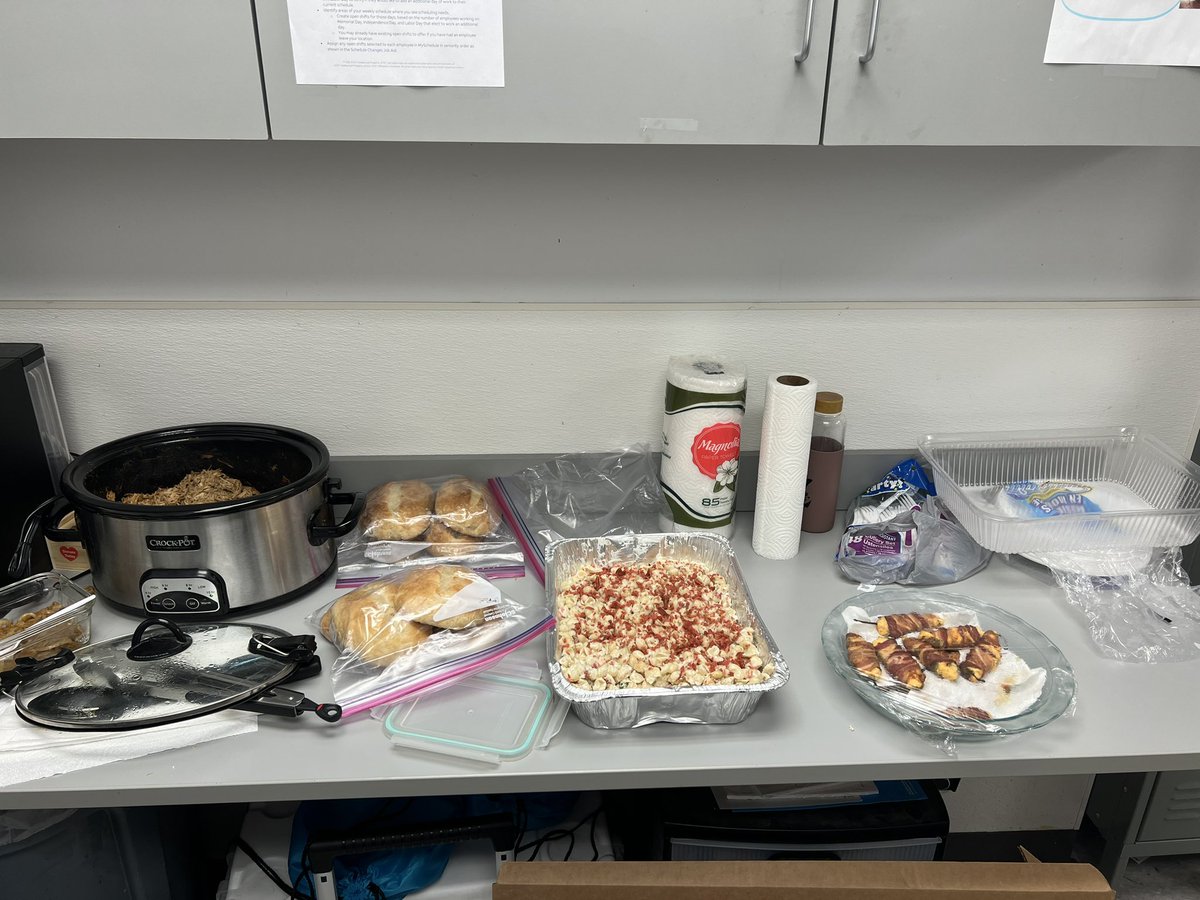 mohneytimothy93's tweet photo. Put luck day in Crushmore! Thankful to have the best team in the market! Who’s hungry?? @theBOLDrushNP @BOLDNP @TravisMacarages @JTaragan https://t.co/LnD5IVh3Dl