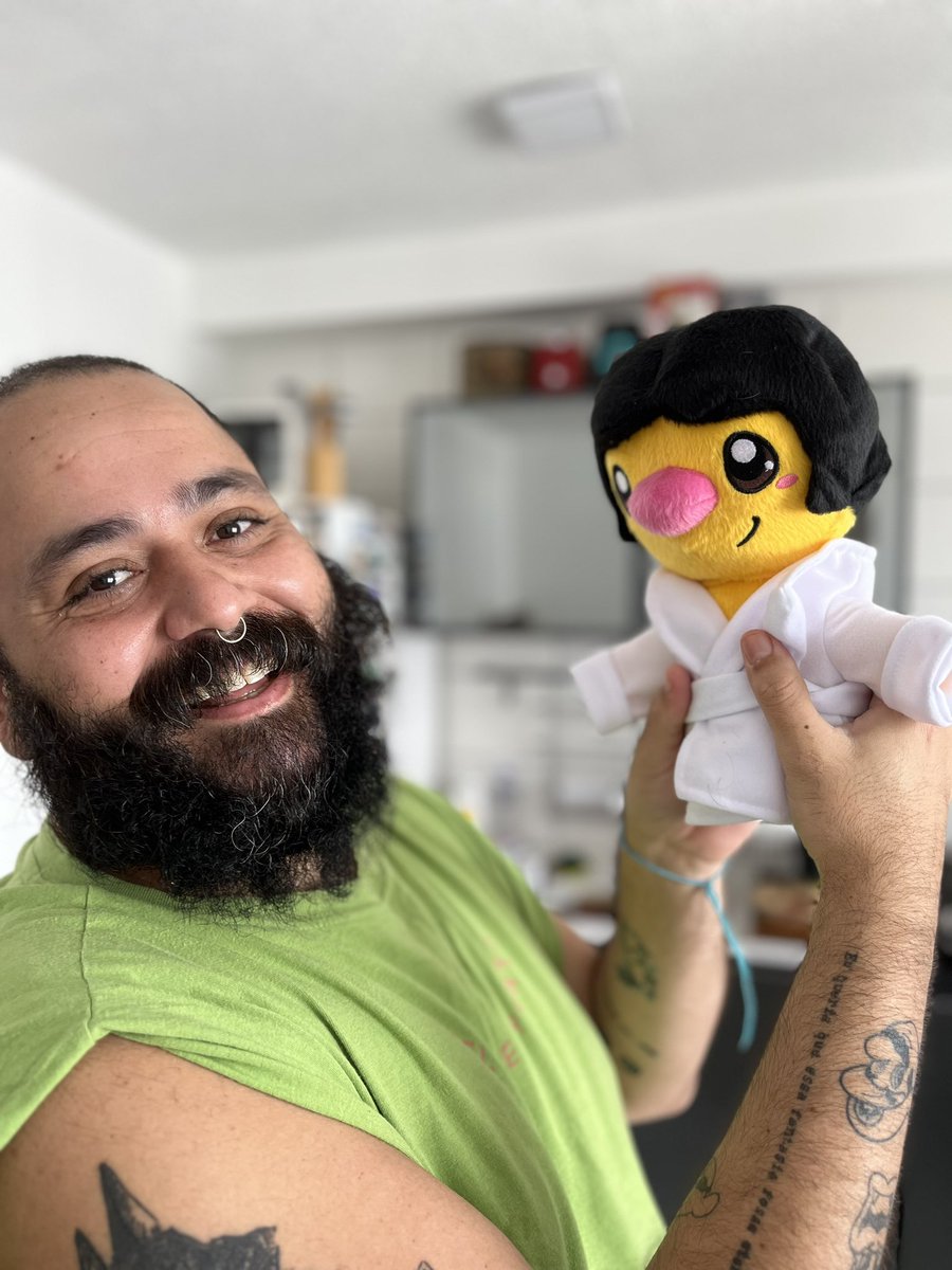 Oieusouocris's tweet photo. Nossa filha gerada por IA! Inteligência de Annabelle! @affthehype https://t.co/vbAthQPGCq
