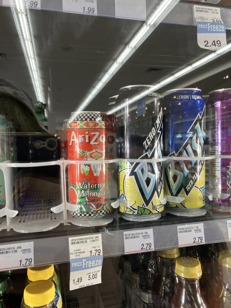MisterTristerTV's tweet photo. I can’t believe I was alive while these were .99 cents a can.. couldn’t believe my eyes when I saw the small can and double price 😅 #RIPArizona 🤷🏽♂️ https://t.co/7GjZhpBqNu