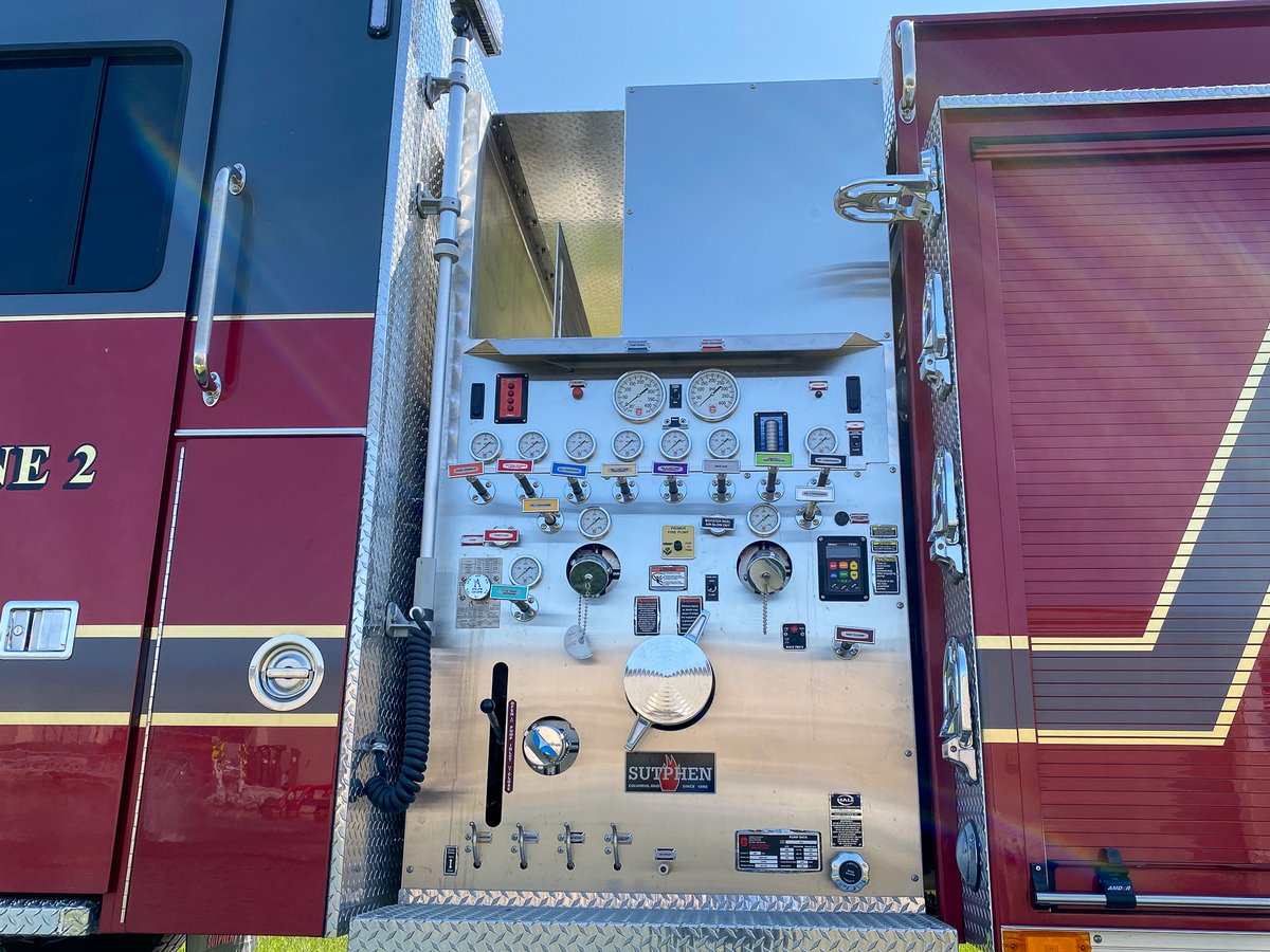ForestPark30297's tweet photo. Our employees deserve only the best! Soon we’ll be welcoming these two new beautiful engines, which will be used by our #ForestPark Fire &amp; Emergency Services Dept. Another life-saving resource to help protect our wonderful residents &amp; businesses. #FireSafety #Firefighters #EMS https://t.co/UeSLCLBbSH