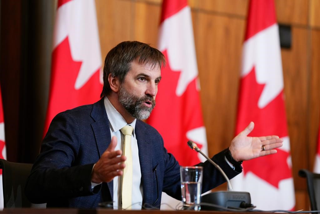 Changements climatiques: Guilbeault appelle à plus d'ambition dans le monde entier #Guilbeault #Joliette #Environnement bit.ly/44IbyfX