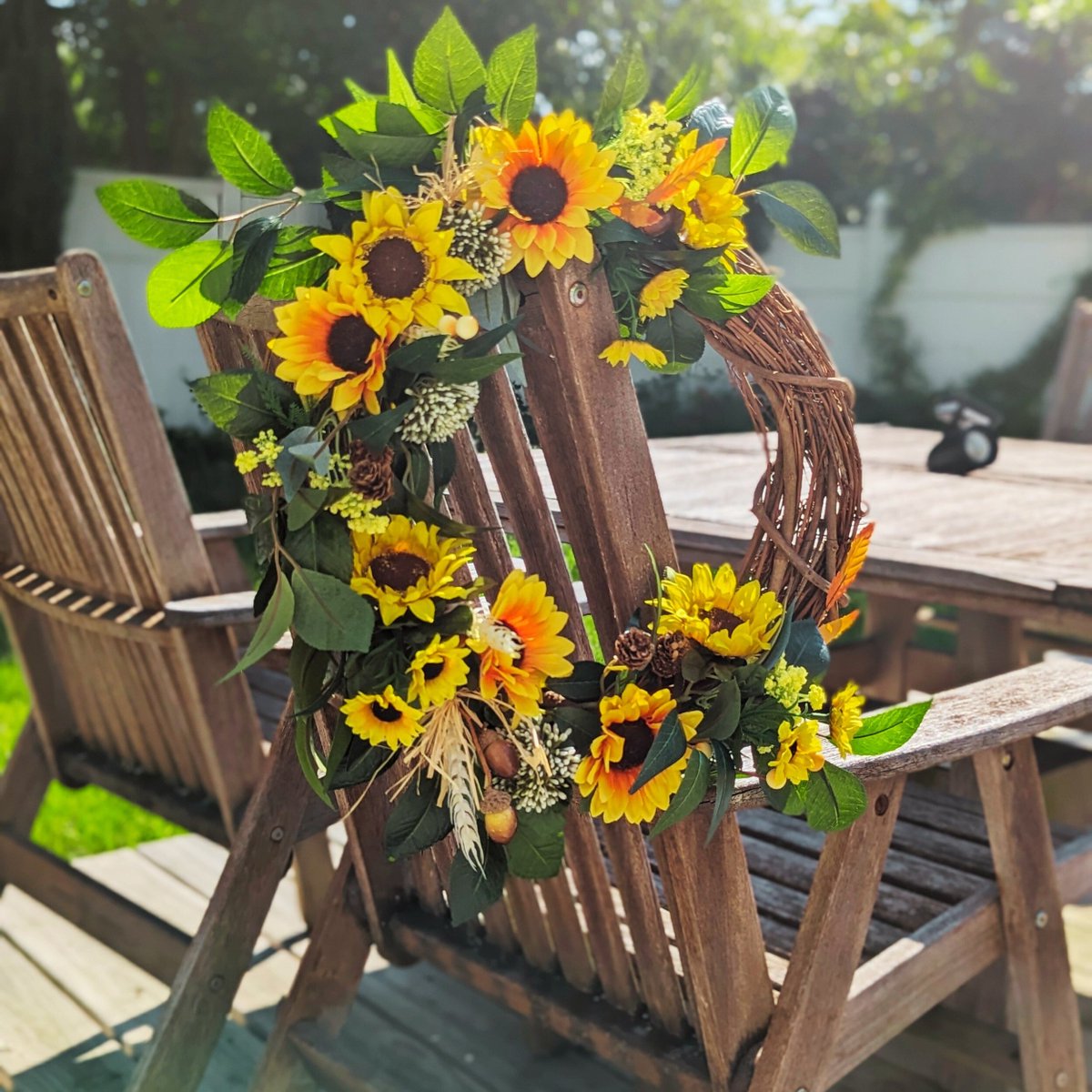moonlightwreath's tweet photo. Excited to share the latest addition to my #etsy shop: Sunflower Wreath for Front Door, Summer Door wreath, Farmhouse Summer Wreath, Year Round Wall Decor https://t.co/cOmVs7maSM #yellow #housewarming #thanksgiving #circle #white #sunflower #countryfarmhouse #summer #a https://t.co/Q1F82dG9R4