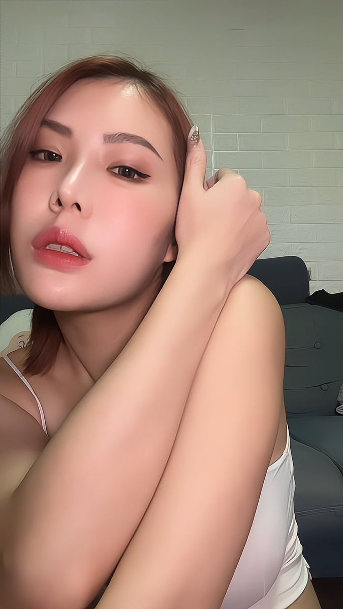 我只是畫質修復 怎麽搞得像ai 精修😂 https://t.co/gdJHTbhsRg