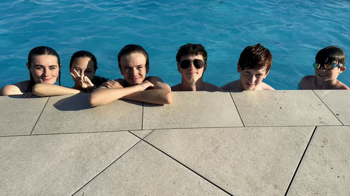 MHSSpanishDept's tweet photo. Final Swim of the trip! 🏊‍♀️💧 https://t.co/u0zM1mbrWj