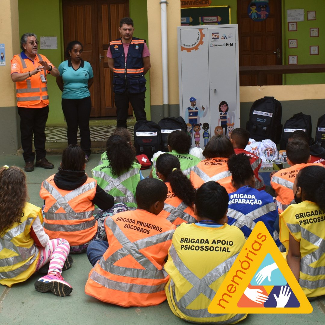 DCBarraLonga's tweet photo. Hoje vamos lembrar a oficina que tivemos com os brigadistas do COMITÊ ESCOLA SEGURA, em outubro de 2022, para a PREPARAÇÃO DO SIMULADO DE ROMPIMENTO DE BARRAGEM.

🔹Defesa Civil somos todos nós!

#comunidadesegura https://t.co/C3zuTRjaFP