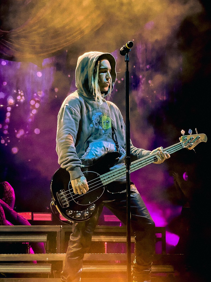 PunkOfTheOffice's tweet photo. @falloutboy โจSo Much for (Tour) Dustโจ โ June 23, 2023 โ Maryland Heights, MO
#falloutboy #somuchforstardust #somuchfortourstardust #takethistoyourgrave #fromunderthecorktree #infinityonhigh #folieร deux #petewentz #patrickstump #joetrohman #andyhurley #dcd2 https://t.co/6NadFhOp25