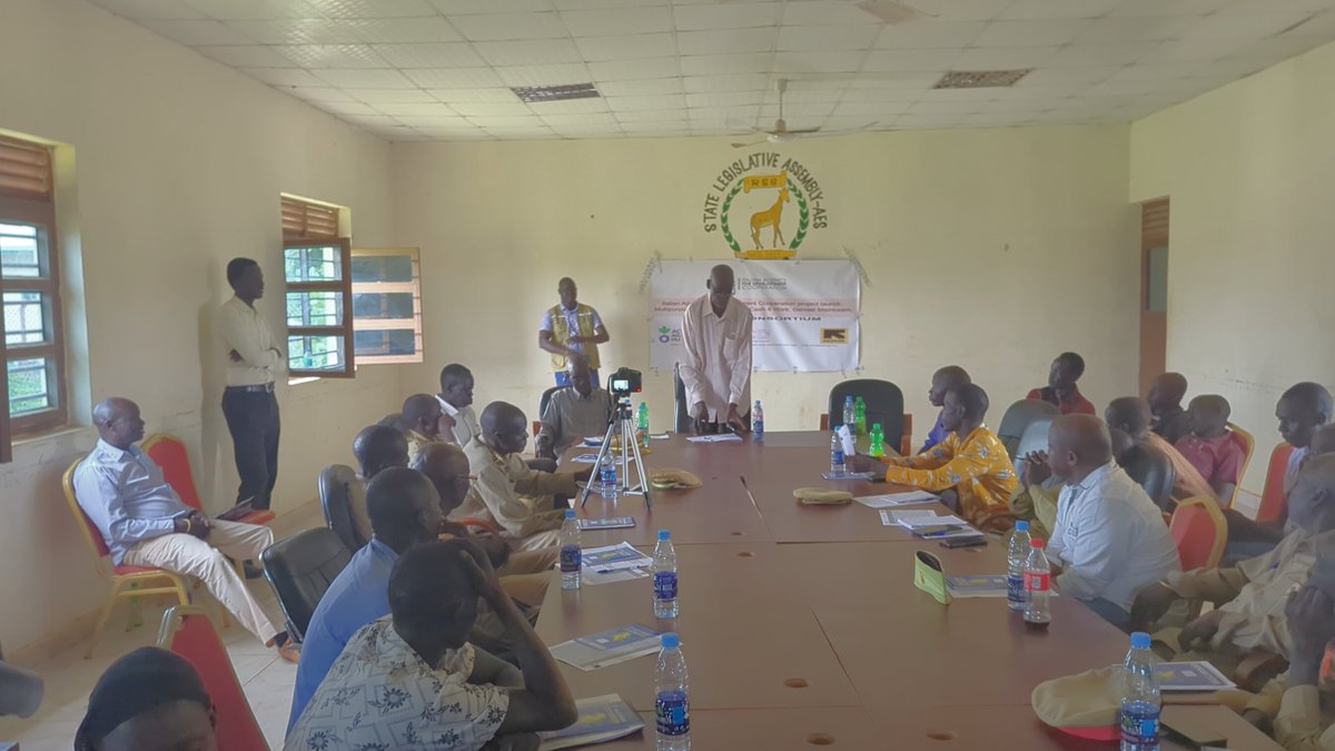 ACF_SouthSudan's tweet photo. 📣 Exciting news! @ACF_SouthSudan launched the AICS project, strengthening resilience in crisis-affected areas of Northern Bahr El Ghazal. Through cash assistance, Cash for Work &amp; disaster risk reduction with gender mainstream, we're making a positive impact. Together, we can. https://t.co/He7X0PtIqP