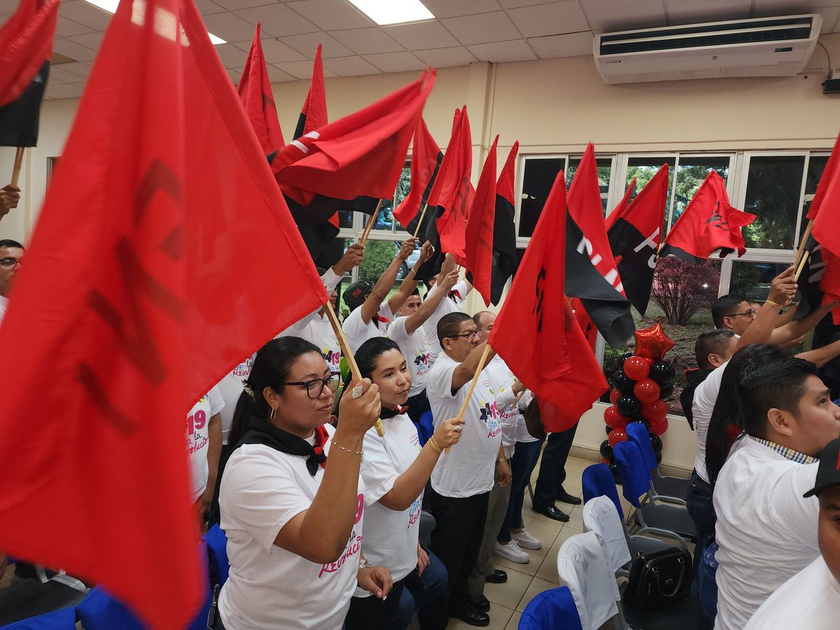 siproesunanleon's tweet photo. SIPROES Unan León participa en el acto de la FEPDES en el que celebramos el 44/19 del Triunfo de la Revolución Sandinista bajo el lema Los Docentes Universitarios de Nicaragua haciendo y defendiendo la Revolución
#LeonRevolucion #UnidosEnVictorias #4419SiempreVictoriosos https://t.co/54UJwLrcwv
