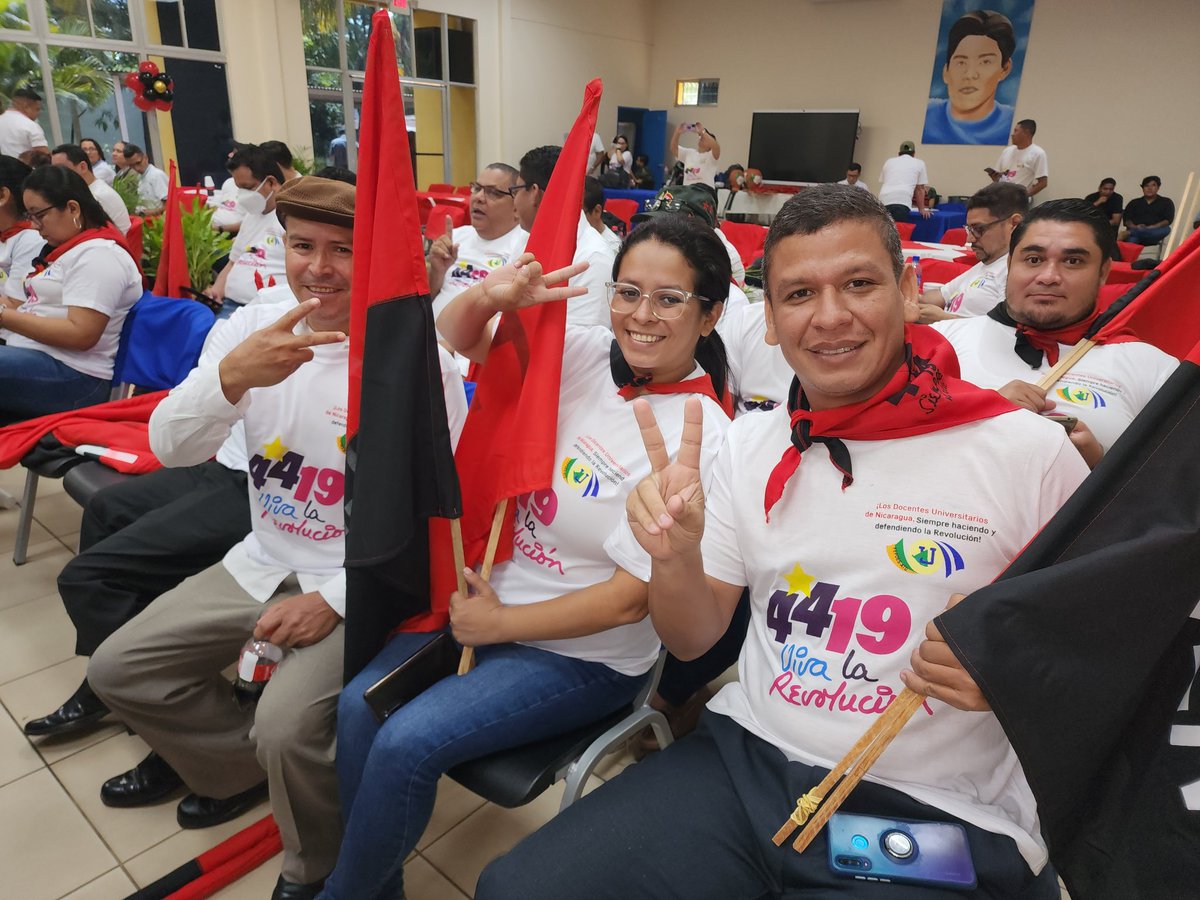 SIPROES Unan León participa en el acto de la FEPDES en el que celebramos el 44/19 del Triunfo de la Revolución Sandinista bajo el lema Los Docentes Universitarios de Nicaragua haciendo y defendiendo la Revolución
#LeonRevolucion #UnidosEnVictorias #4419SiempreVictoriosos