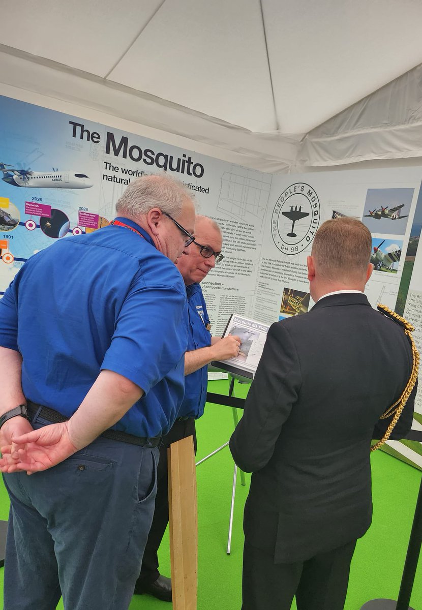MartinJConnell's tweet photo. Amidst the numerous industry meetings today at #RIAT I took the opportunity to speak with the @PeoplesMosquito team aiming to build the first de Havilland Mosquito in over 70 years using over 22,000 original design documents. Why not give them a follow. #woodenwonder https://t.co/1GknHQCTXz