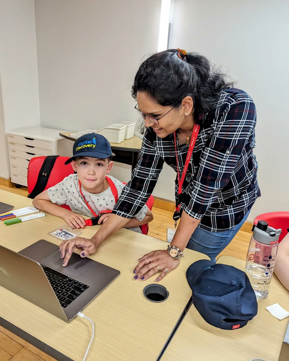 DigitalNS's tweet photo. Our #Halifax Digital Discovery Camp, in partnership with @DiscoveryCntr, visited @theredspace today!

This is always a highlight, connecting campers with industry &amp; showing them the exciting opportunities that exist in tech right here in #NS.

Thank you for your ongoing support! https://t.co/Z7wUyXAf1F