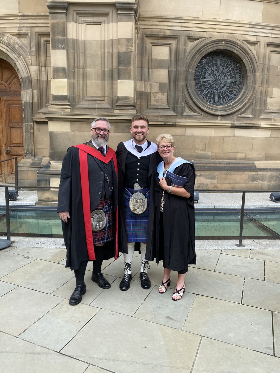 What a fantastic day <a href="/MorayHouse/">Moray House School of Education and Sport</a> Graduation <a href="/EdinburghUni/">The University of Edinburgh</a> Great to see the graduating cohort and their families, we managed to dodge most of the rain #EdBuddsForEver