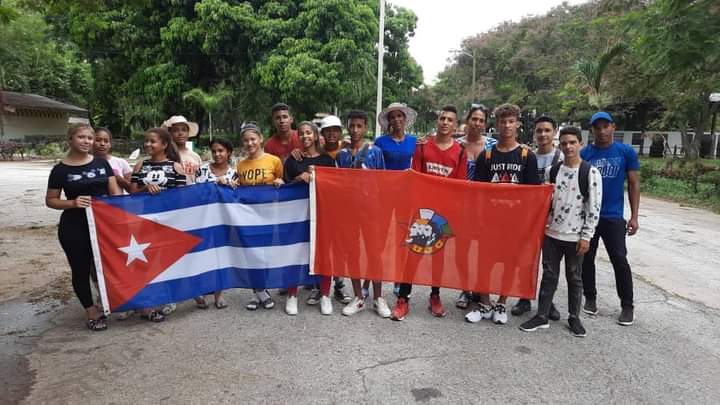 Feem_Granma's tweet photo. El Movimiento Científico Ambientalista de la @FEEM_Cuba sigue aquí!!!! 💚

Hoy los muchachos de la #FEEMGranmense llegaron hasta el Parque Granma de nuestro Bayamo para colaborar con la recogida de desechos sólidos 🌎

Estamos #AquiConCuba 🇨🇺
#UnaMejorJuventud https://t.co/viG6RTD0AD