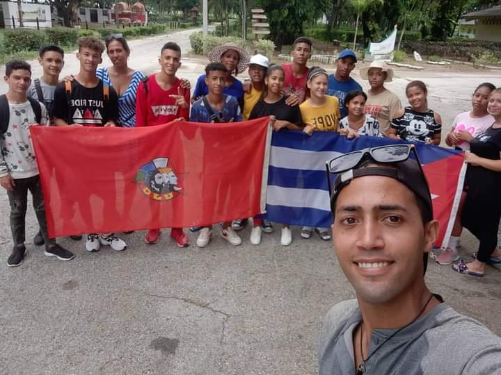 Feem_Granma's tweet photo. El Movimiento Científico Ambientalista de la @FEEM_Cuba sigue aquí!!!! 💚

Hoy los muchachos de la #FEEMGranmense llegaron hasta el Parque Granma de nuestro Bayamo para colaborar con la recogida de desechos sólidos 🌎

Estamos #AquiConCuba 🇨🇺
#UnaMejorJuventud https://t.co/viG6RTD0AD