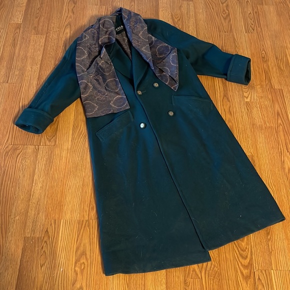 yolis2099's tweet photo. So good I had to share! Check out all the items I'm loving on @Poshmarkapp from @Toryyanne #poshmark #fashion #style #shopmycloset #jcrew #vintage #nautica: https://t.co/DICM046ZrA https://t.co/GrImjS0azO