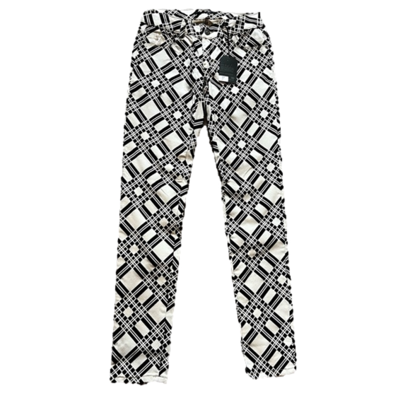 8fun_com's tweet photo. So good I had to share! Check out all the items I'm loving on @Poshmarkapp #poshmark #fashion #style #shopmycloset #virginonly #freepeople: https://t.co/kxDpN1G0RB https://t.co/so8XrHjIwM