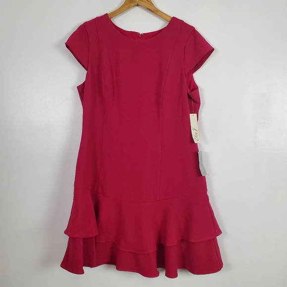 So good I had to share! Check out all the items I'm loving on <a href="/Poshmarkapp/">Poshmark</a> from <a href="/BidwellSavannah/">Savannah Bidwell</a> #poshmark #fashion #style #shopmycloset #verabradley #scoop #elizaj: posh.mk/oYW8MMFerBb