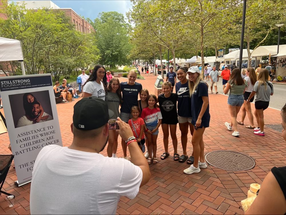 Thanks to <a href="/HappyValleyUtd/">Happy Valley United</a> for bringing me together with fans at Arts Fest to support the Still Strong Foundation!