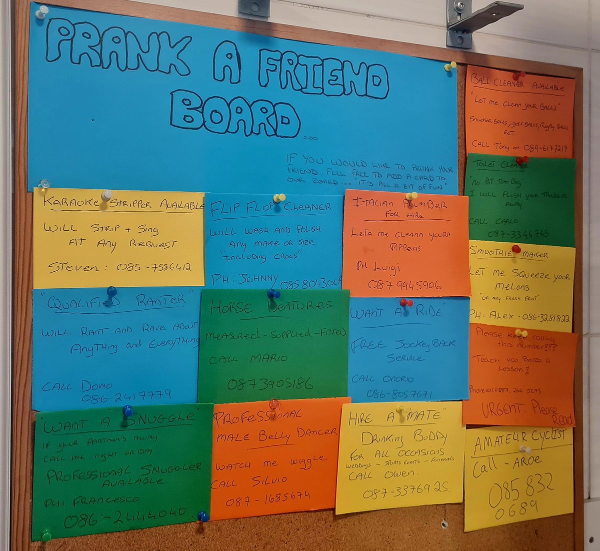 Flitteron's tweet photo. Found this notice board in our local chipper. Made me smile on a rainy day #justhavinfun #indublin #Ireland #journal.ie #ladbible #waterfordwhispers #Prankafriendboard #hilarious #98fm #borza #whitehallroad #melonsqueezer #malebellydancer #thanks4thelaugh #onlyindublin #q102 https://t.co/qbhNOuwVan