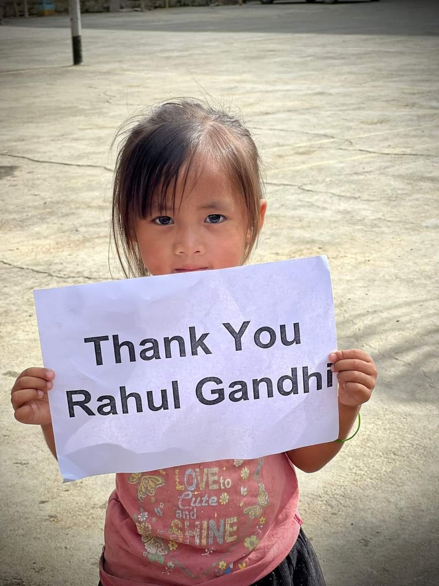 SiamPhaipi's tweet photo. #Lamka #India 

🤝 @RahulGandhi https://t.co/HIEphRVjUr