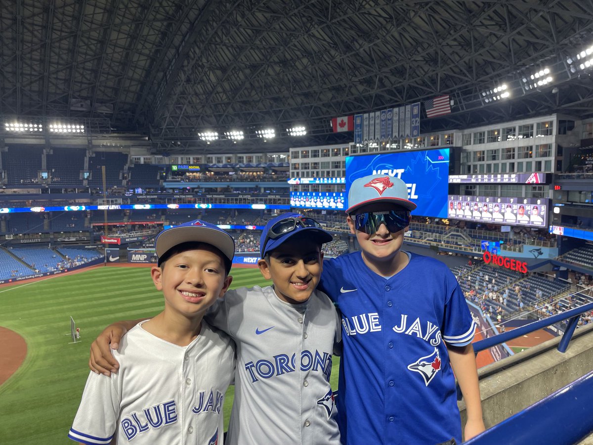 C1965C's tweet photo. ⁦@BlueJays⁩ #NextLevel Happy Birthday Evan! https://t.co/OuYhOO0KEH