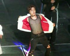KimHanbinaaa's tweet photo. Cóbrense como quieran @ocesa_kpop @studiopav_latam @dilemmamx nadamas traiganme a los iKON😉 JAJAJAJA es que estamos cayendo en la desesperación 🥴

Waiting for iKON in Mx
#TakeOffinMx
@iKONIC_143 @GTMNY143 https://t.co/8F15YleEgD