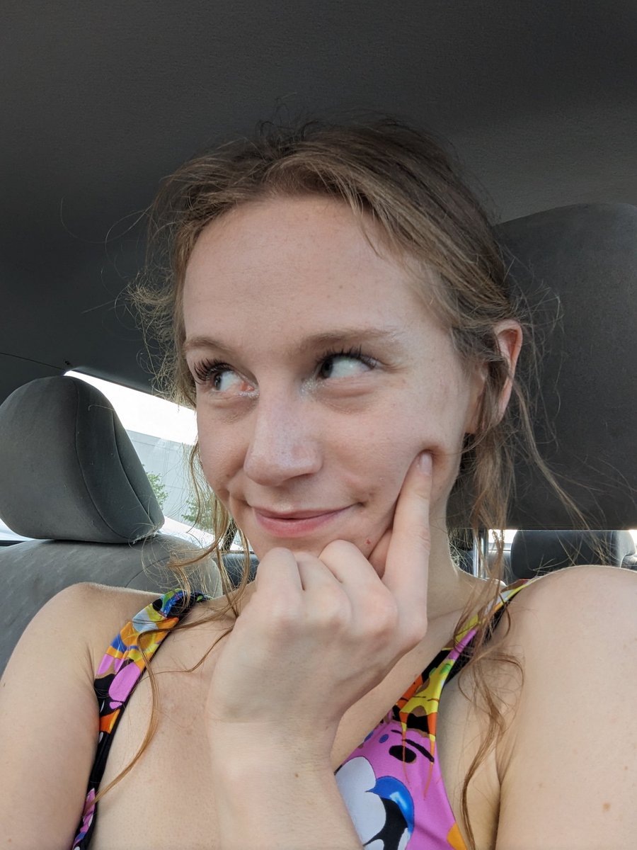 innxxxs's tweet photo. omw to try reddit's mall challenge 😈

wwyd if i asked you? https://t.co/AAoUvTkaoX