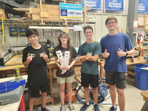 2338'S CNC team was happy to help 8880 by machining parts so they could update their robot for R2OC!
#FIRSTisforeveryone