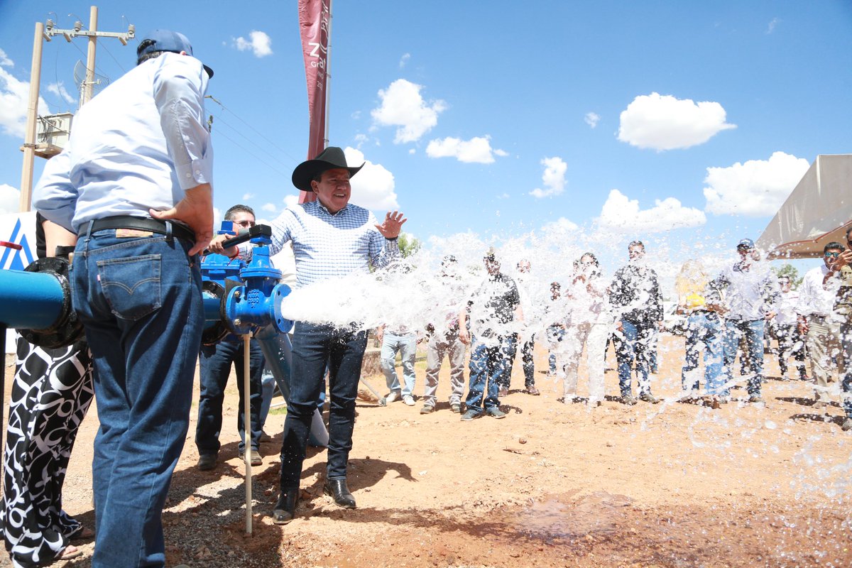 Hicimos la entrega del pozo de agua La Cueva para reforzar el servicio de abastecimiento de agua potable. Estamos invirtiendo recursos para resolver la problemática del acceso al agua porque es un derecho fundamental.