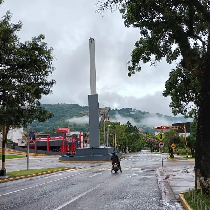 El obelisco de los italianos, lugar ícono de San Cristóbal⛰️