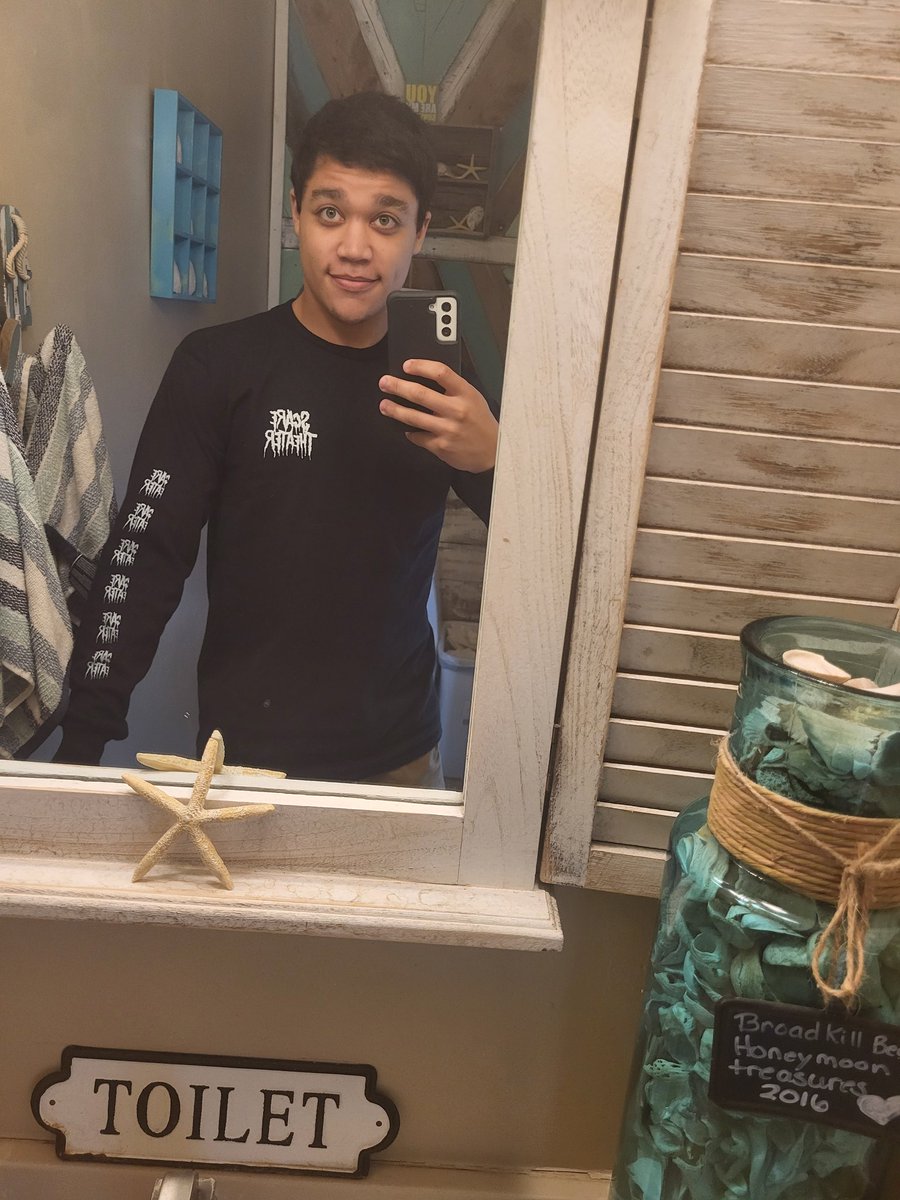 ScareTheater's tweet photo. New merch drop!
https://t.co/hqLcnpMxxs https://t.co/tHP1L4rLtq