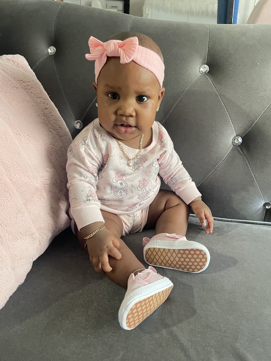 ittybittyleeuh's tweet photo. Fattttyyyy mama🌸💞 #7mos https://t.co/EmSi2S23Ip