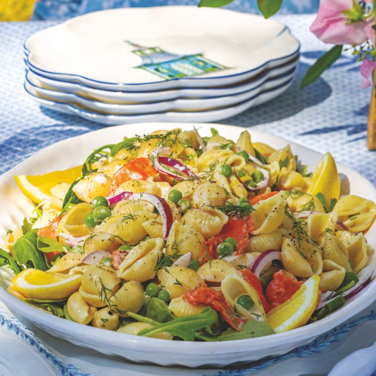 SouthernLadyMag's tweet image. Easy to throw together in a pinch and perfect for hot weather, delicious pasta salads are winning dishes for any summer party. Find our favorite pasta salads for cookouts at southernladymagazine.com/5-refreshing-p….

#southernladymag #recipebox #pastasalad #shrimp #salmon #dinnerrecipes