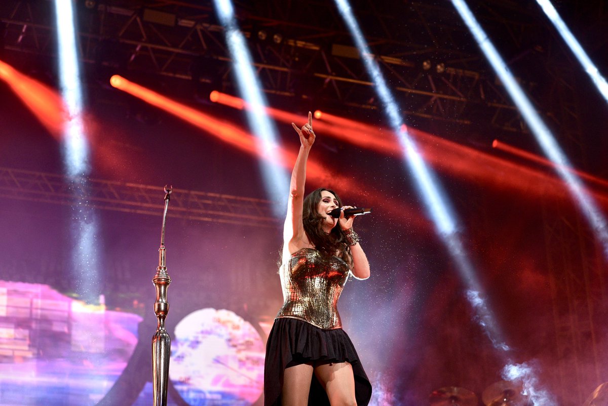 Ottas07's tweet image. Within Temtaption a Tarja. 
#mastersofrock