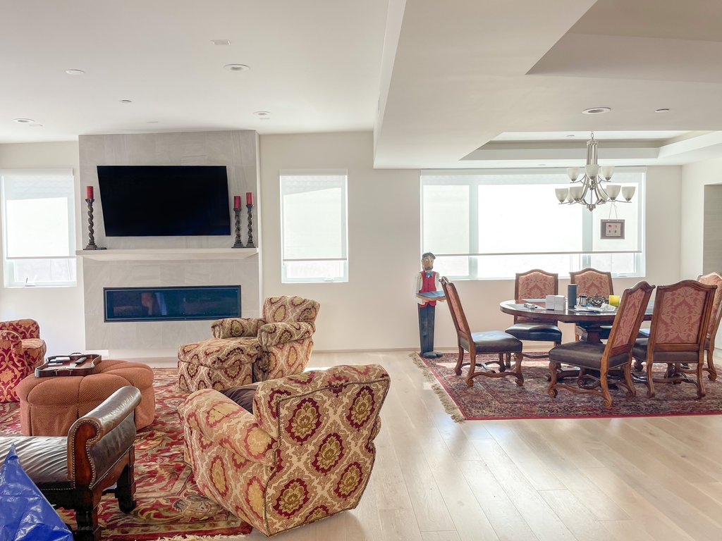 GalaxyDraperies's tweet image. Let in the (UV filtered and softened) light! ☀️ Check out the new motorized solar shades we added in Corrine's Hermosa Beach home.

#SolarShades #HermosaBeach #MotorizedShades #SouthBay #LosAngeles #SoCal #SmartHome