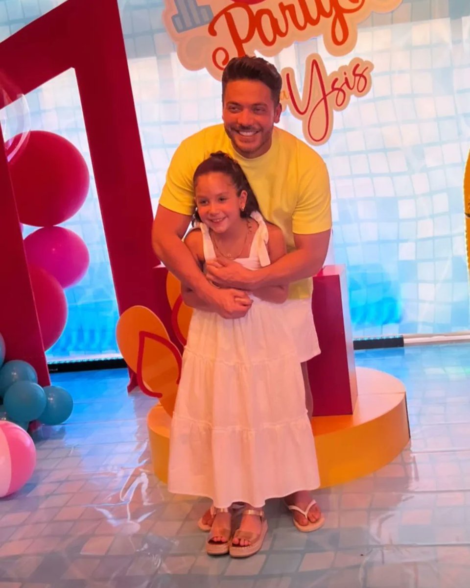 CariocasSafadao's tweet photo. Princesa do pai ... Feliz aniversário #Ysis @WesleySafadao https://t.co/7LkMN0sLsV