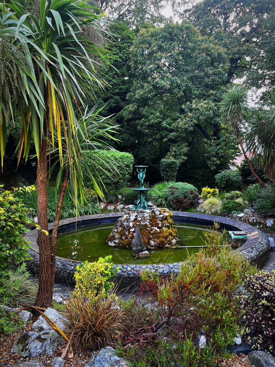 GMurphy0709's tweet photo. Way way outside my comfort zone at a (very impromptu) wellness retreat for the weekend… beautiful grounds & a lovely group of ladies 🤍
#faceyourfears #icandothis #selfcare #meditation #massage #reiki #healing #wellness #justbreathe #LettingtheLightin #Noddfa https://t.co/PVrXhbAZAL