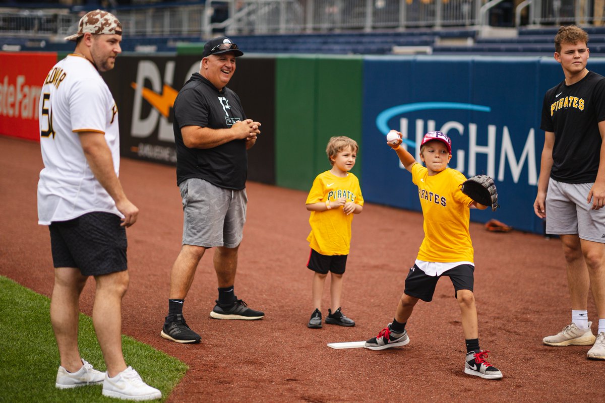 BucsCommunity's tweet photo. Together with Lending Hearts, @Pirates and Pirates Charities hosted a group of pediatric cancer patients and their siblings at PNC Park this morning for a baseball clinic on the field.

David Bednar and Vince Velasquez guided the participants through the five-station clinic. https://t.co/eJNiHHtJiS