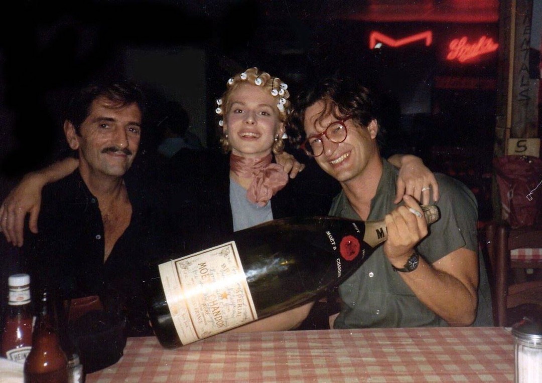 Criterion's tweet photo. Thinking of the truly incomparable Harry Dean Stanton on his birthday ❤️ Here he is with Nastassja Kinski and Wim Wenders on the set of PARIS, TEXAS (1984) 🍾🌵

📸 by Tom Farrell https://t.co/DpUveINAGd