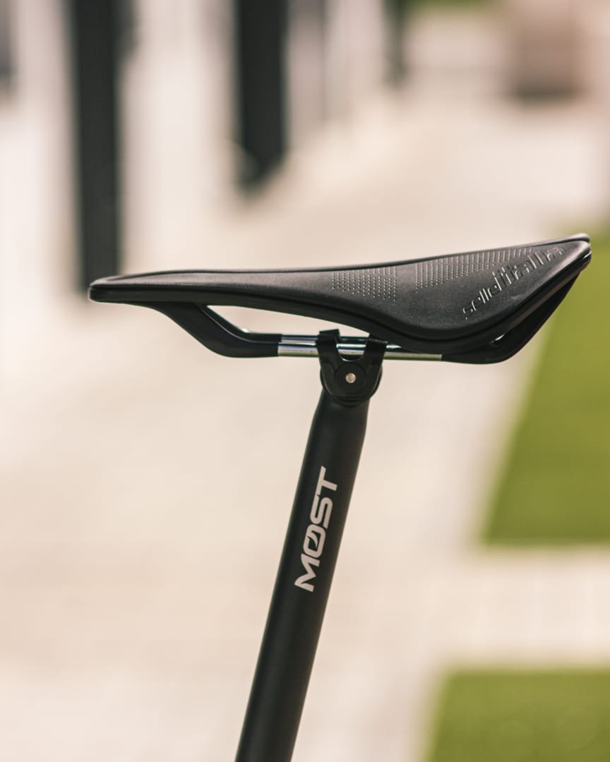 Descubre la perfección en cada ruta con la bicicleta Pinarello Gravel 🚴 Un derroche de elegancia en su diseño completamente negro. 

Domina terrenos variados con estilo y rendimiento incomparables. ¡Lleva tu experiencia gravel a otro nivel! 🖤

#Pinarello #Gravel #CiclosSarabia