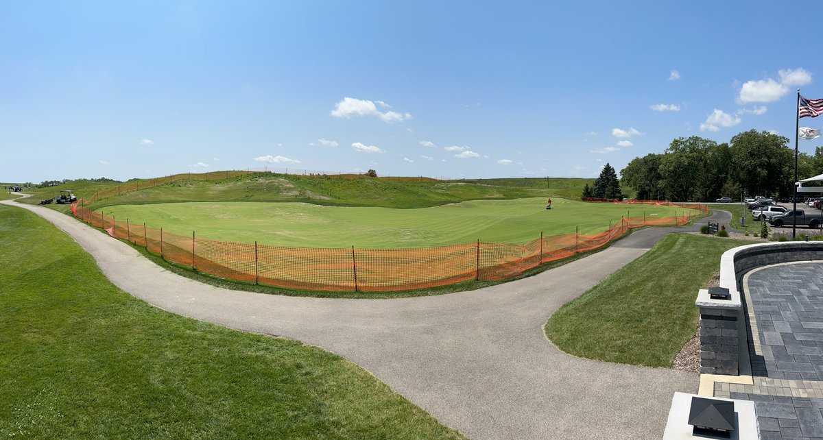 30 days post germination we’ve got lots of grass on the new PG <a href="/ShepherdsCrookG/">Shepherd's Crook GC</a> 2.5 hours to walk mow this puppy, will be nice when super Charlie Lukan can get the triplex on it!  
#thepasture #golfarchitecture