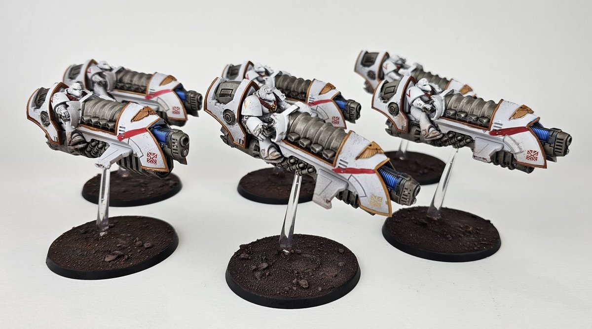 spruesandbrews's tweet photo. Well this has been a tough one, but I've managed to get 1500 of White Scars painted in a week for the Horus Heresy Doubles at Warhammer World 1/3 #WarhammerCommunity #Whitescars #TheHorusHeresy #Itsbeenoneweek https://t.co/fS26r3hwyK