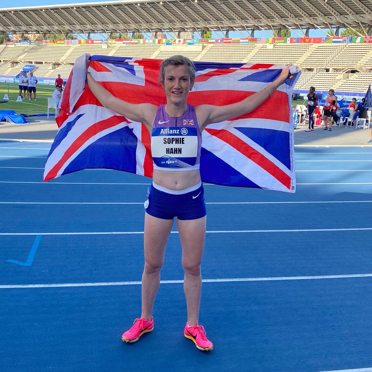 BritAthletics's tweet photo. A golden night for GB &amp; NI in Paris 🥇

In the T53 100m, @Sam_Kinghorn stormed to a world title, while there was a bronze for @SophieHahnT38 in the T38 200m 🥉

Read more below ⤵️

#PARIS23 | #WhereItStarts