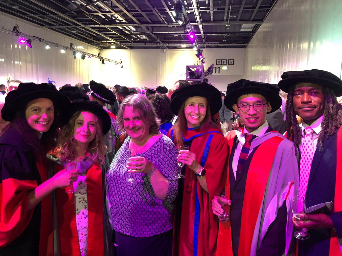 KiwiRowebot's tweet photo. Huge congratulations to all of our @MentalhealthMSc students and @UCLPsychiatry PhD students who graduated today! A wonderful achievement, enjoy your celebrations 🎉🎊 #UCLGraduation https://t.co/Y2oGopb6fg