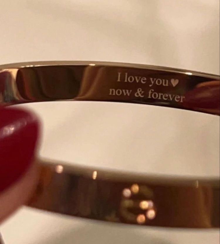 untitledallure's tweet photo. cartier https://t.co/UsVw8GE6x2