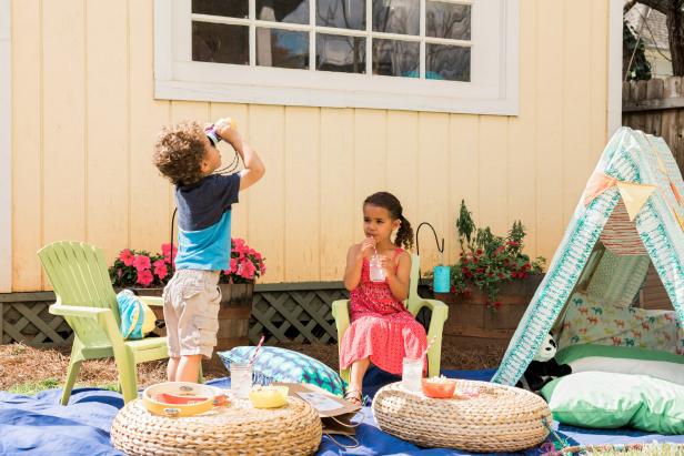 Albert_Koops's tweet image. Pitching tents and making memories in your own backyard!

If you've got kids check out these 10 Creative Backyard Camping Ideas for your little ones! Let the imagination roam and the laughter ignite as you embark on a wild... hgtv.com/lifestyle/ente…