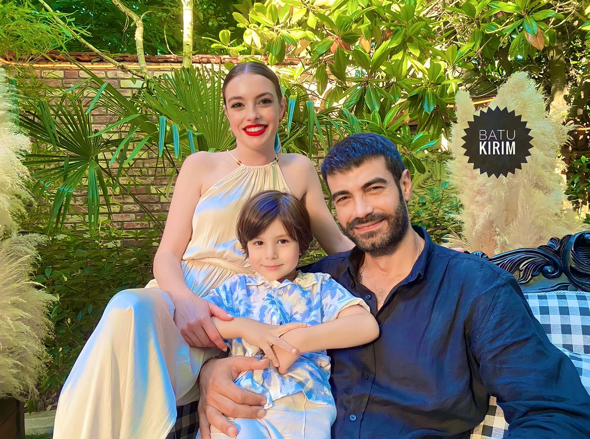 DTural's tweet photo. Melis Sezen &amp; Murat Ünalmış 🔥

#Gülcemal https://t.co/nwuZoA5PWQ